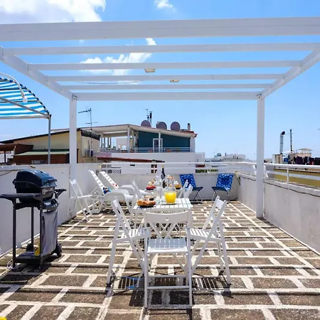 Belvedere Luxury Seafront With Panoramic Terrace Holiday home *